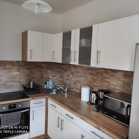 Alex Apartman Шопрон Экстерьер фото