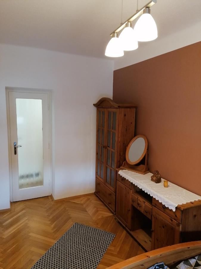 Alex Apartman Шопрон Экстерьер фото