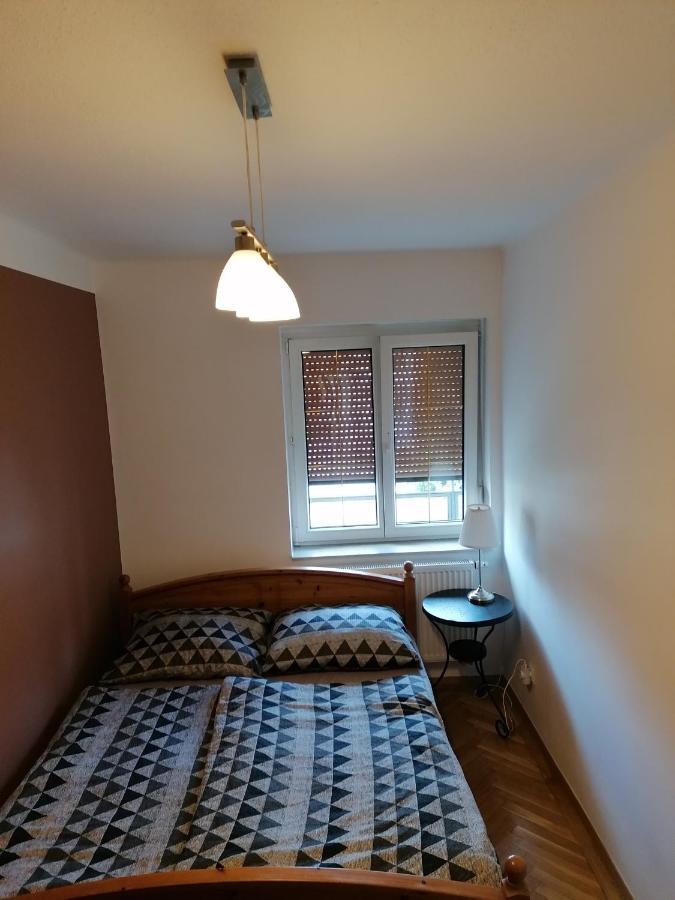 Alex Apartman Шопрон Экстерьер фото