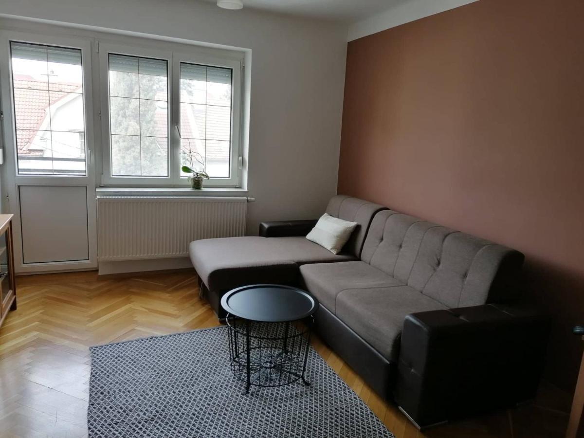 Alex Apartman Шопрон Экстерьер фото